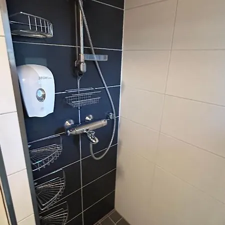 Laakson Helmi 1 с камином, сауной, Spa, на берегу озера Himos