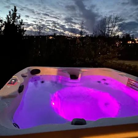 Laakson Helmi 1 с камином, сауной, Spa, на берегу озера